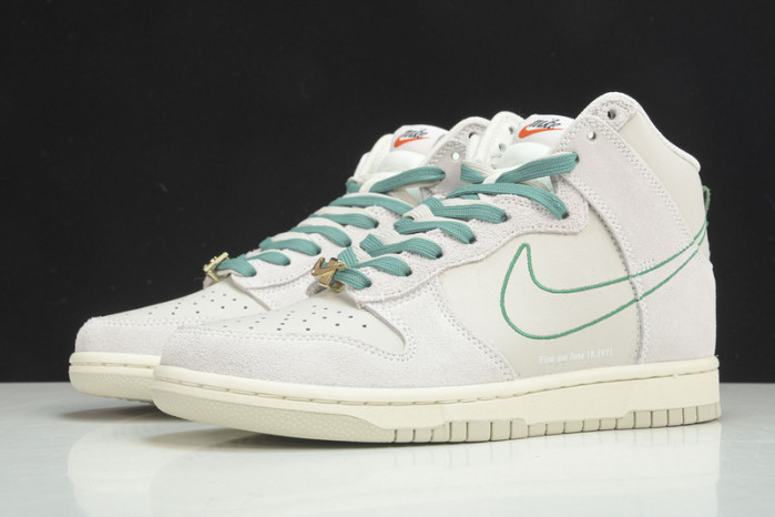 Nike Dunk High SE First Use Sail (GS) - DD0733-001