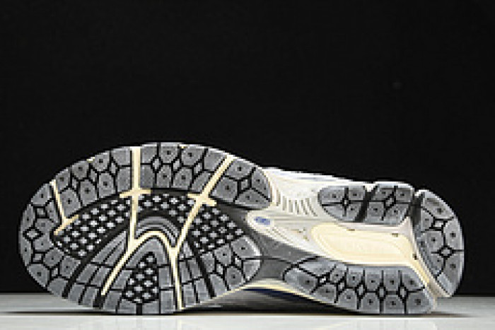 New Balance 2002R‘Refined Future’M2002RDI