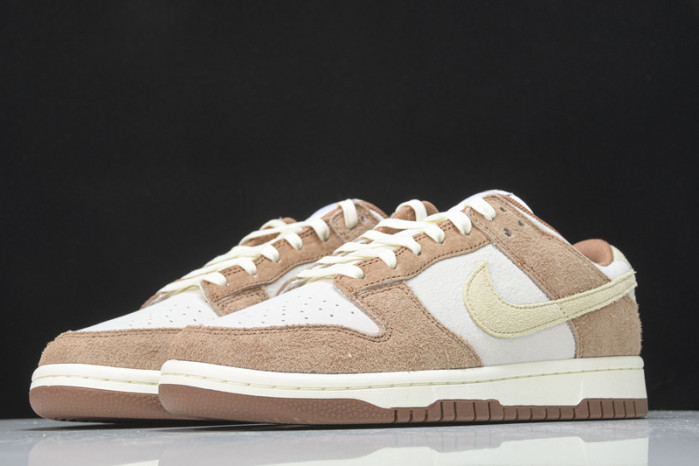Nike Dunk Low ‘Medium Curry’  DD1390-100