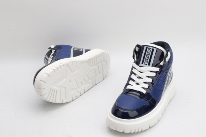 D designer sneaker