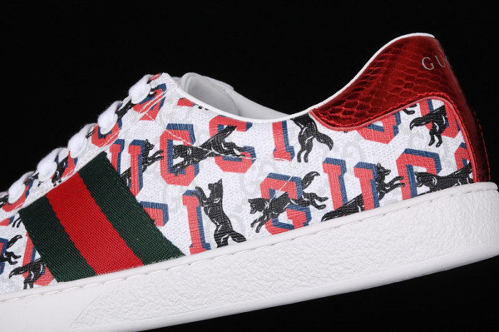 G*u*i sneaker