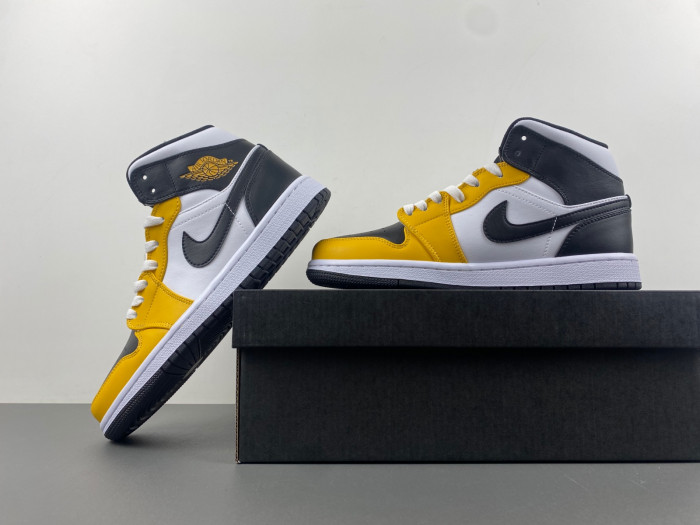 Air Jordan 1 Mid  DQ8426-701