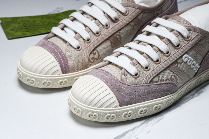 G*u*i sneaker