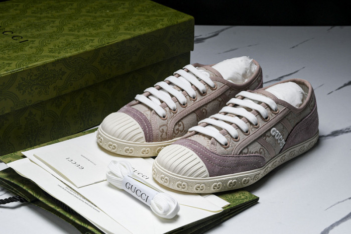 G*u*i sneaker