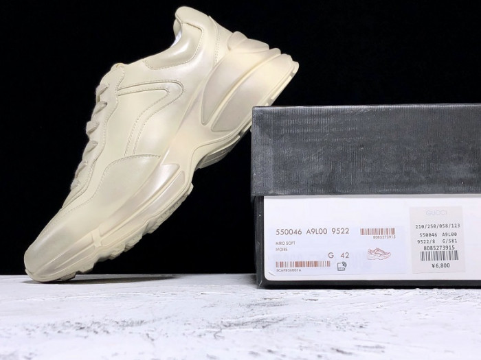 G*u*i sneaker
