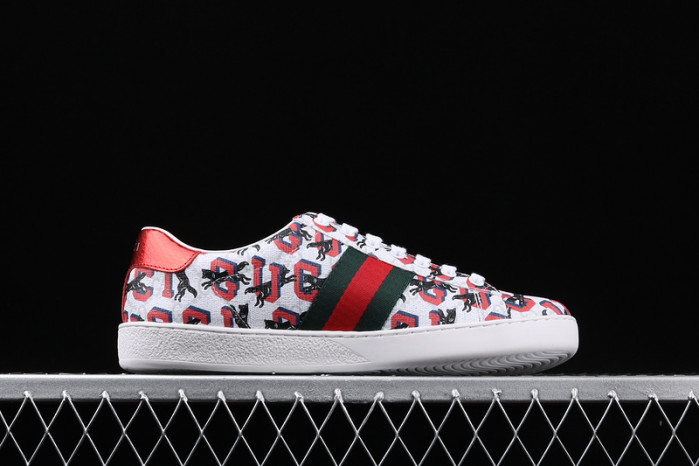 G*u*i sneaker