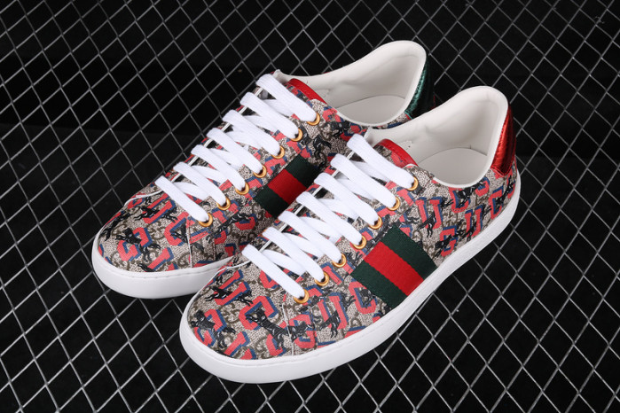 G*u*i sneaker