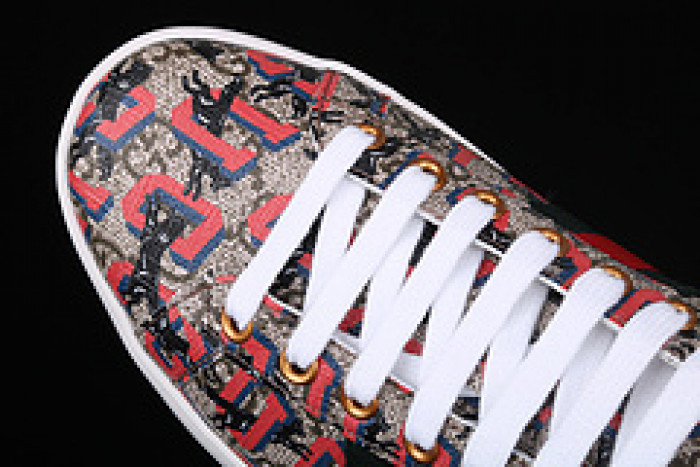 G*u*i sneaker