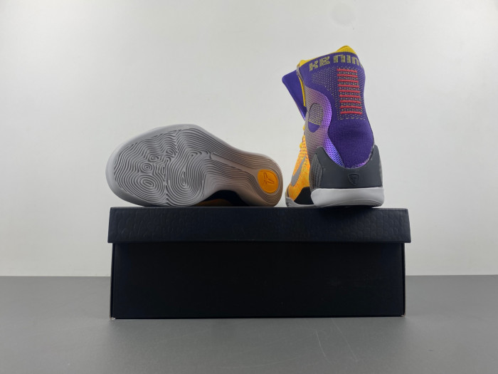 Kobe 9 Elite “Team” 630847-500