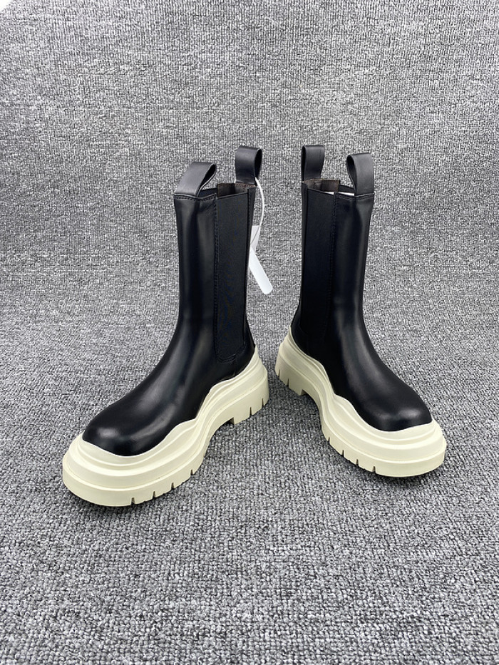 b0tte*a Ven*ta sneaker