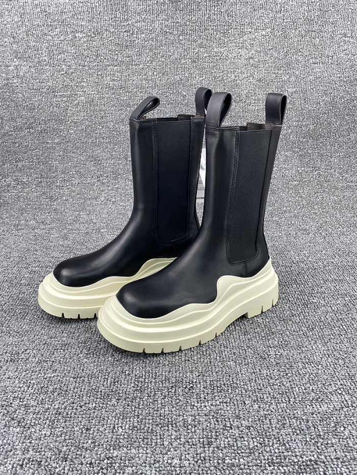 b0tte*a Ven*ta sneaker