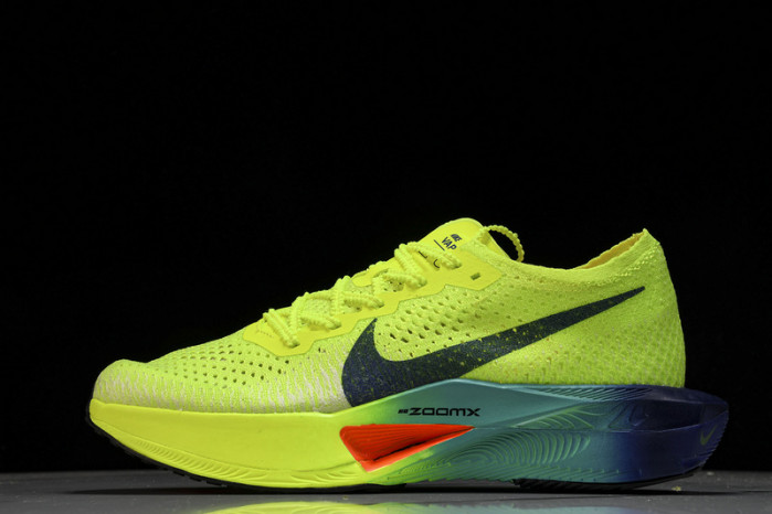 Nk ZoomX Vaporfly NEXT% 3  DV4129-700