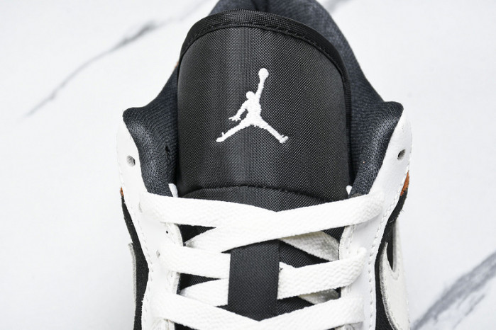 Air Jordan 1 Low  HQ0764-001