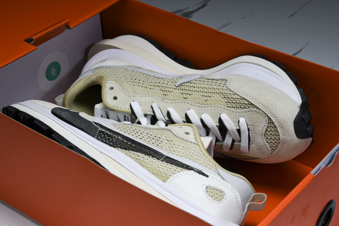 Sacai x Nk VaporWaffle 3.0 CV1363 108
