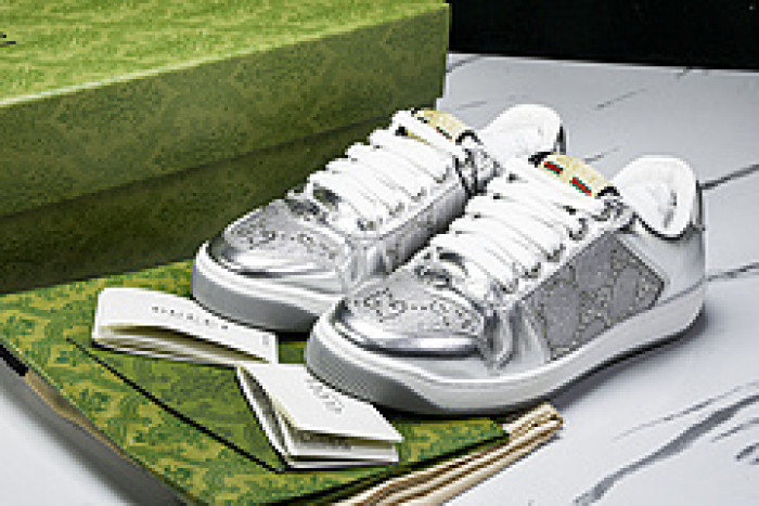 G*u*i sneaker