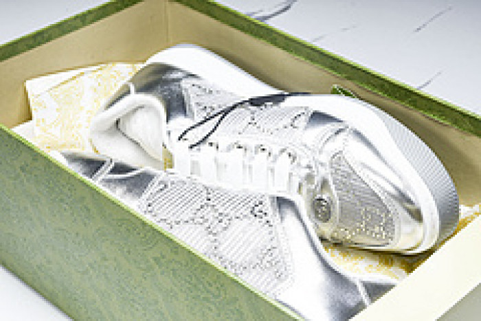 G*u*i sneaker