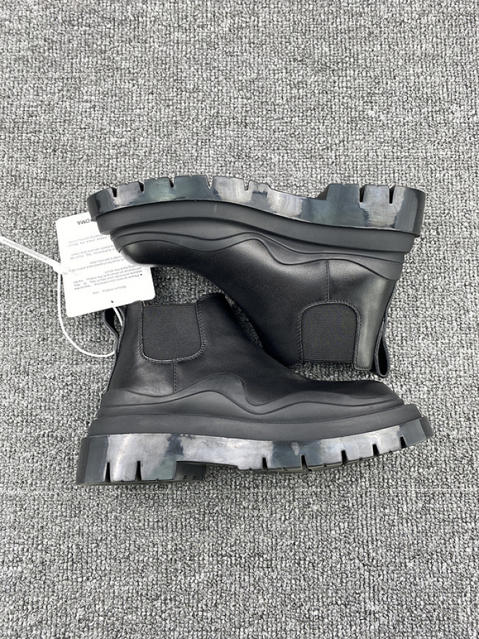 bo*te*ga Ve*ne*ta sneaker