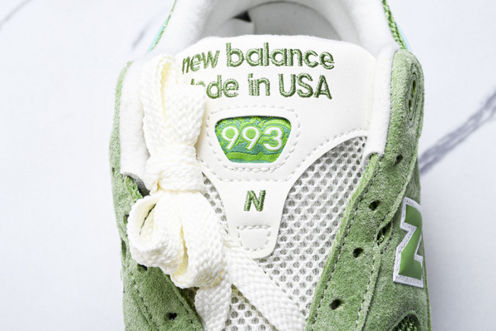 New Balance  U993GW