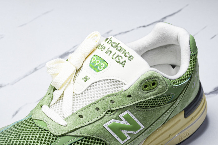 New Balance  U993GW