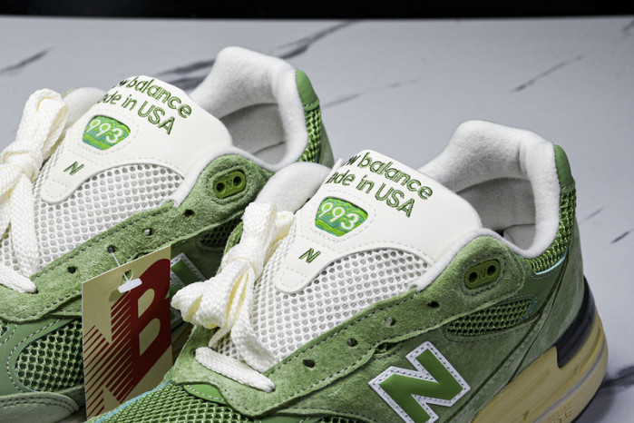New Balance  U993GW