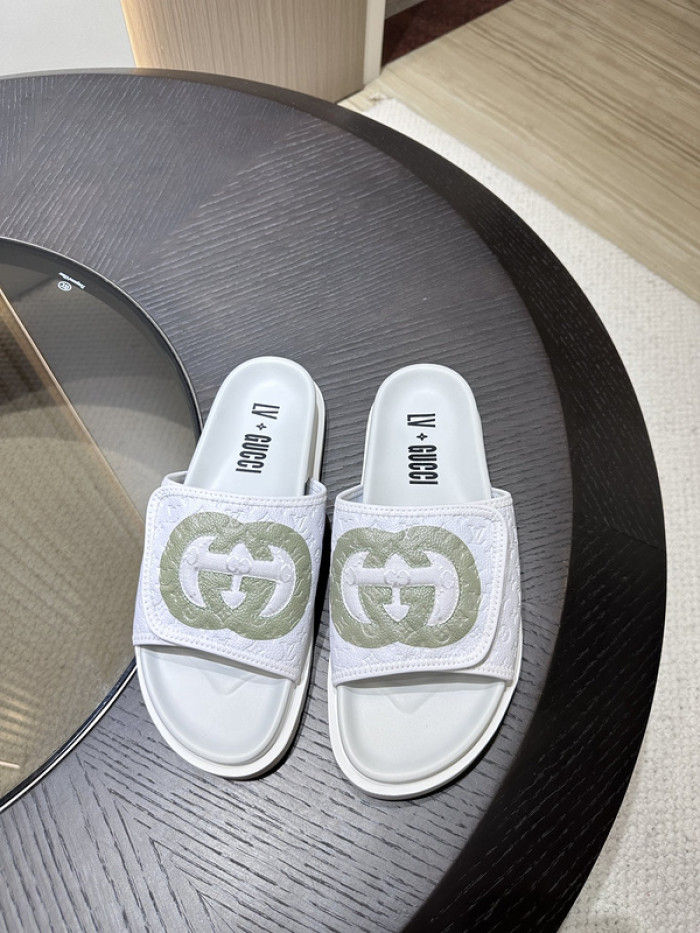 G DESIGNER SLIPPERS