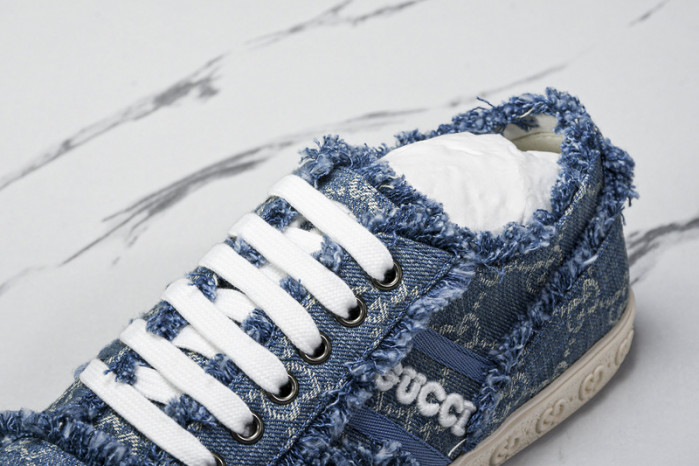 G*u*i sneaker