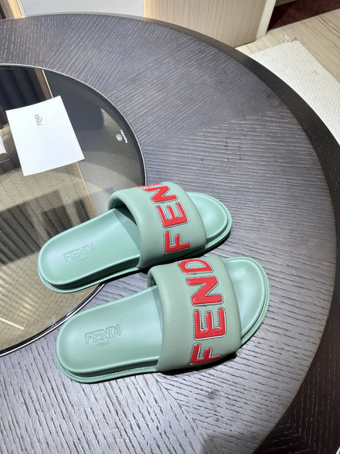 FEND1 SLIPPERS