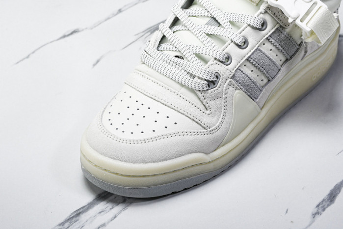 Bad Bunny Forum Low   HQ2153