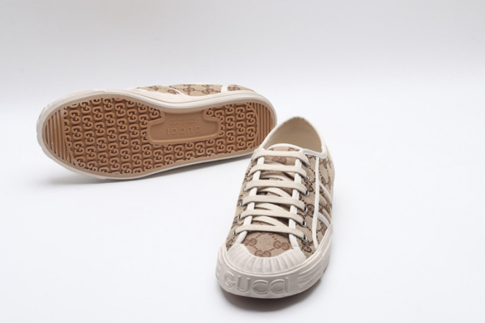 G*u*i sneaker