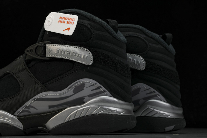 AIR JORDAN 8 RETRO  Winterized “Gunsmoke” 305381-025