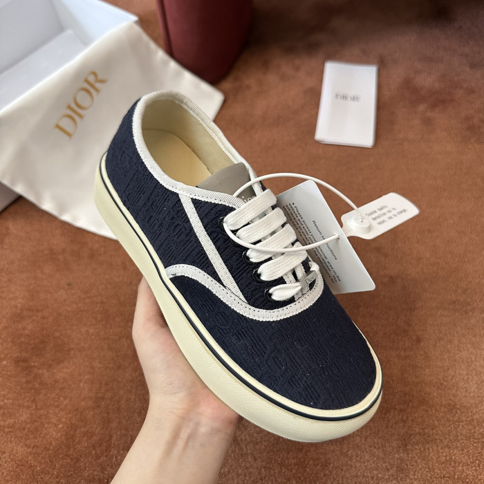 D designer sneaker
