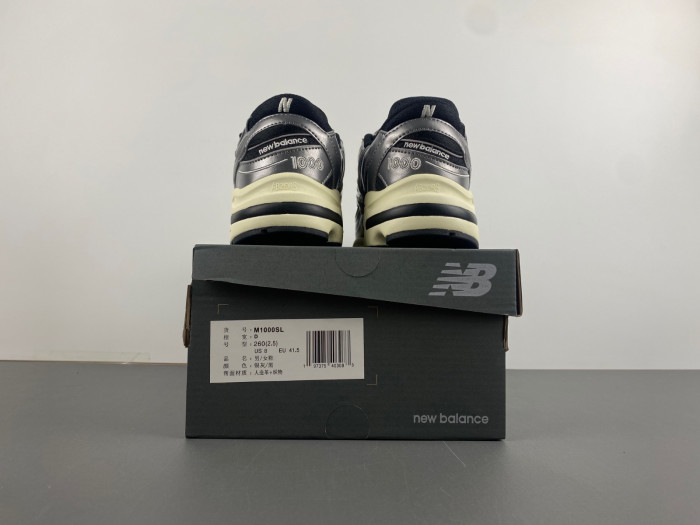 The New Balance 1000 “Silver Metallic” M1000SL.