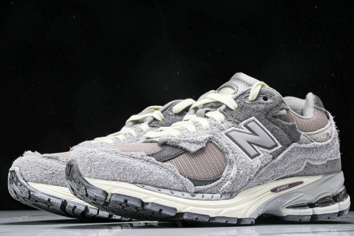 New Balance  M2002RDY