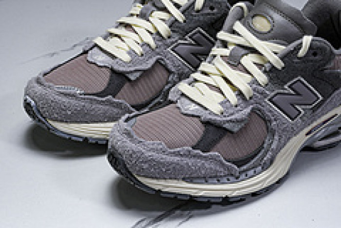 New Balance  M2002RDY