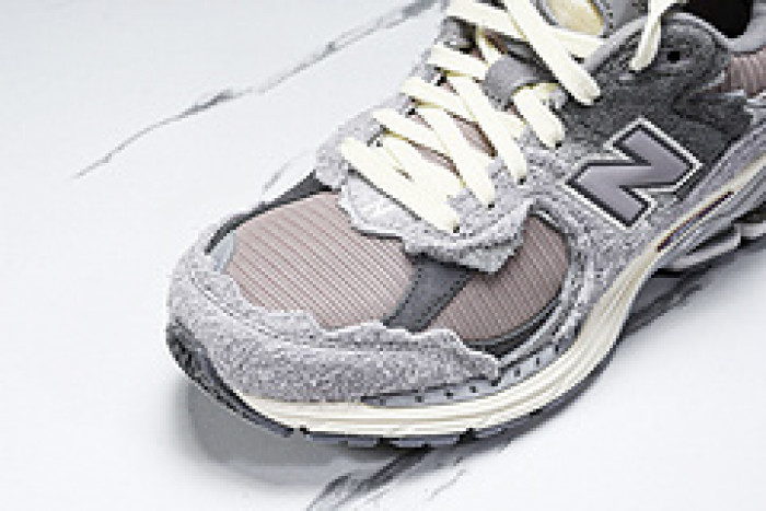 New Balance  M2002RDY