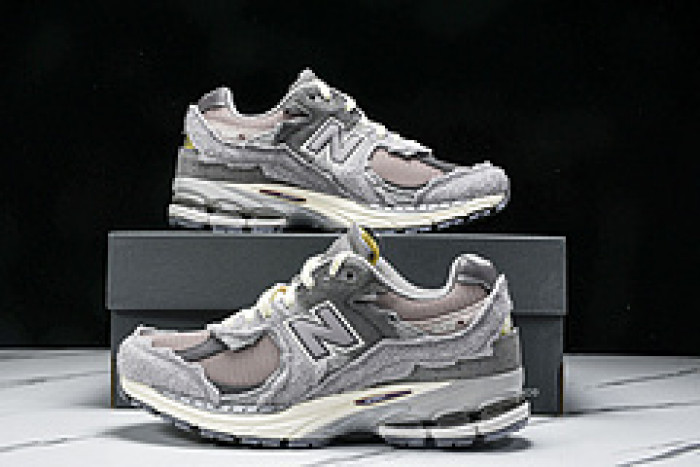 New Balance  M2002RDY