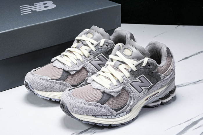 New Balance  M2002RDY