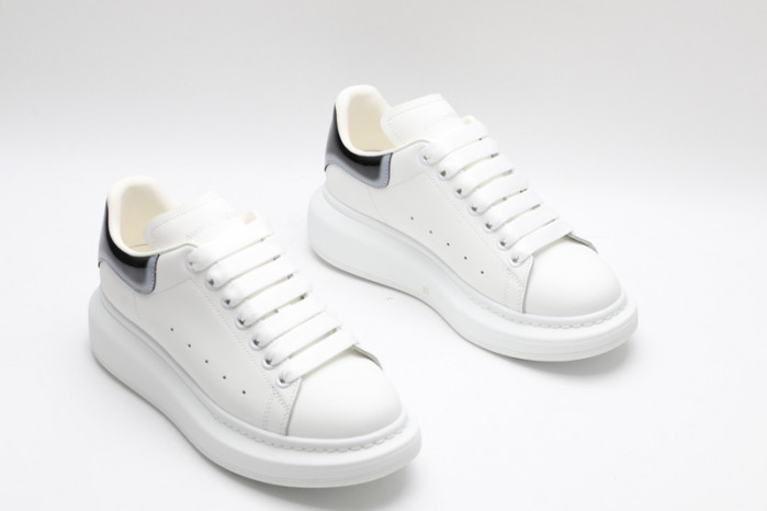 Alexander McQueen sneaker