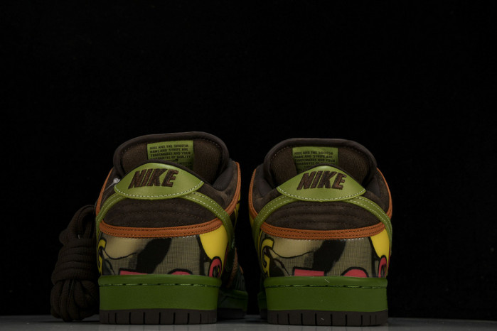 NK Dunk SB Low De La Soul   789841-332