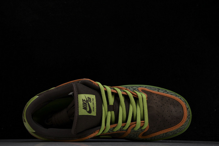 NK Dunk SB Low De La Soul   789841-332