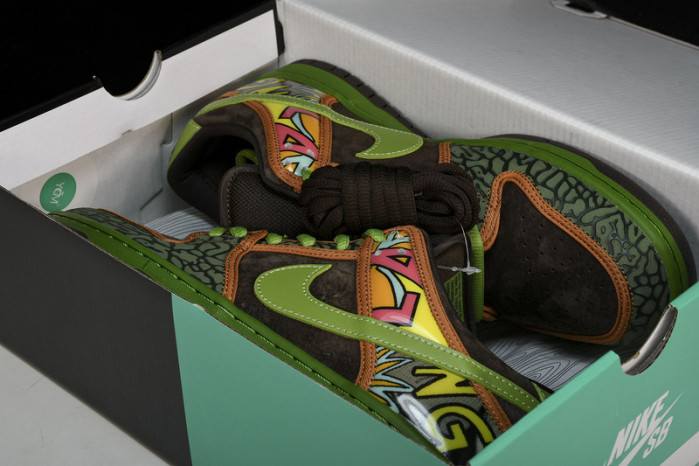 NK Dunk SB Low De La Soul   789841-332