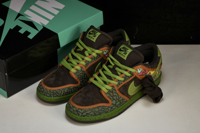 NK Dunk SB Low De La Soul   789841-332