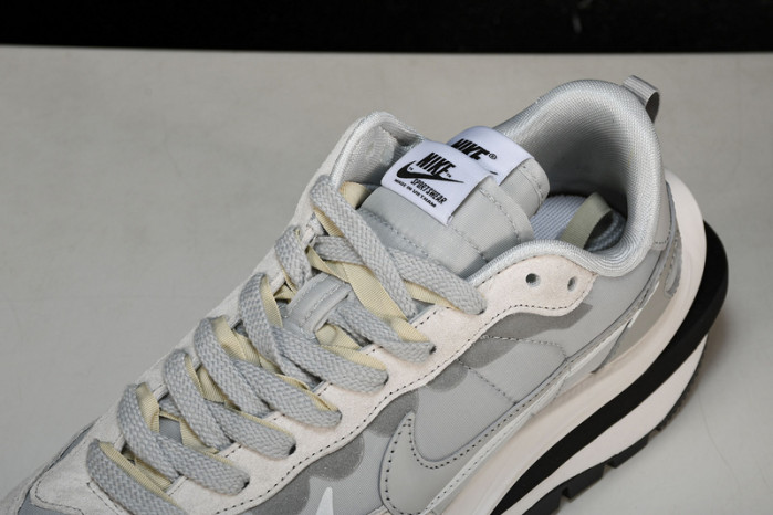Sacai x Nk VaporWaffle 3.0  DD1875108