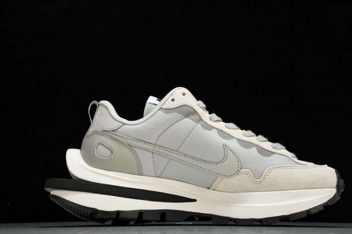 Sacai x Nk VaporWaffle 3.0  DD1875108