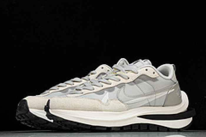Sacai x Nk VaporWaffle 3.0  DD1875108