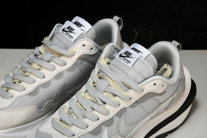 Sacai x Nk VaporWaffle 3.0  DD1875108