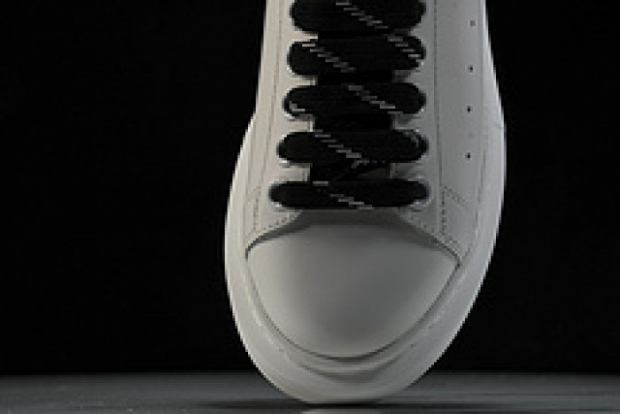 Alexander McQueen sneaker