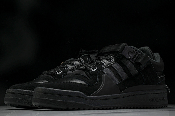 Bad Bunny Forum Low   GW5021