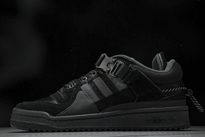 Bad Bunny Forum Low   GW5021