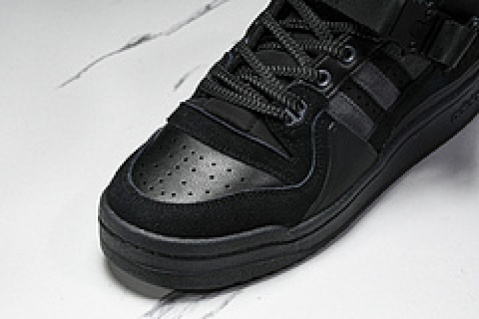 Bad Bunny Forum Low   GW5021